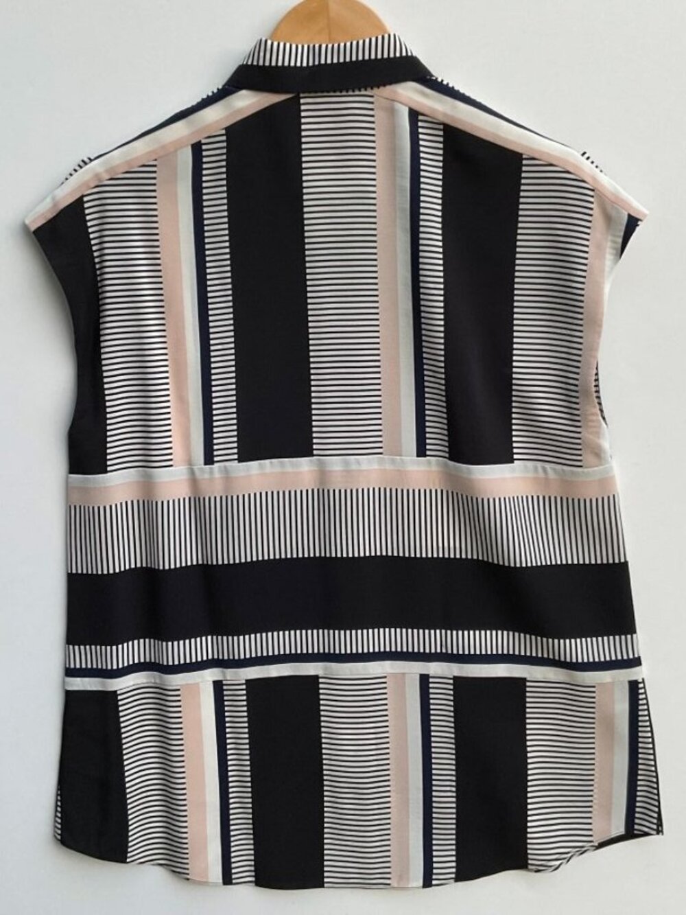 Kate Spade Bay Stripe Silk Blouse Size S - Picture 2 of 4